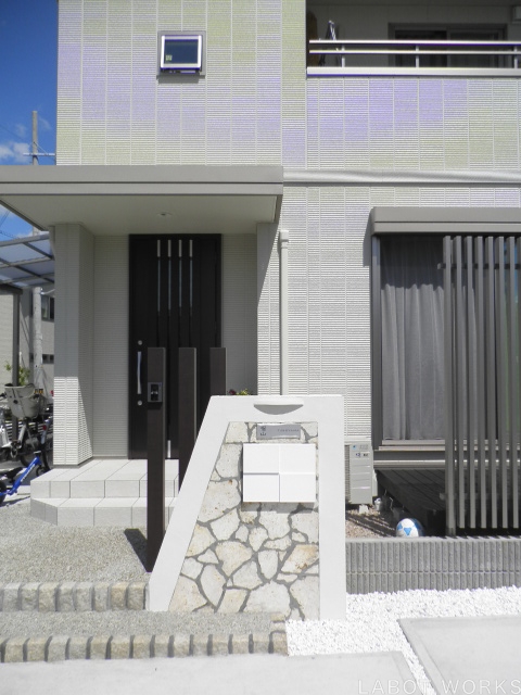 スパッと直線 | 「らぼっと・わーくす」は京都，滋賀，大阪のエクステリア、ガーデニングを中心に外構・お庭工事のデザイン、設計、施工管理を一貫して行うエクステリア専門店です。