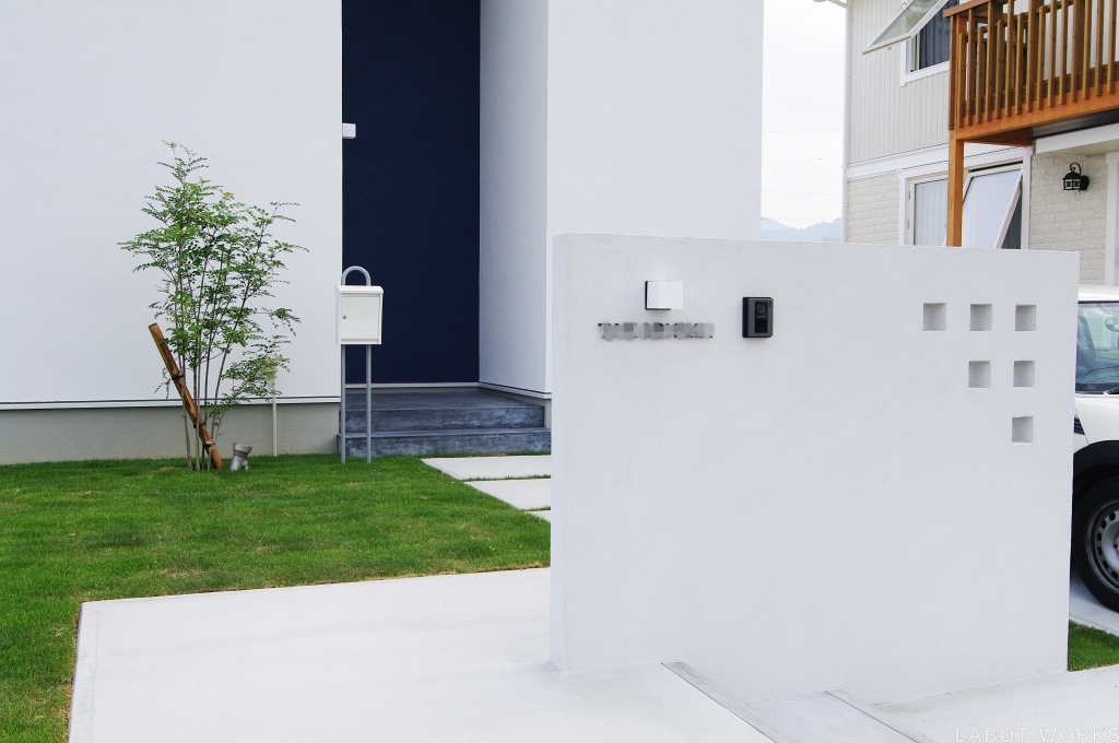 LABOT::白に染まれ