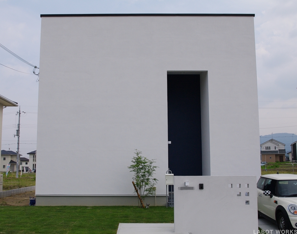 LABOT::白に染まれ