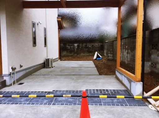 枝垂れ梅のある家:新築外構進捗状況