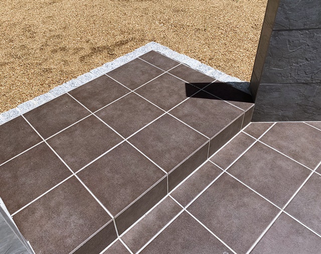 LABOT::重ねた壁にこめた想い