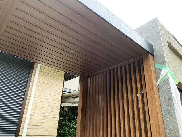 「LABOT」は京都，滋賀のエクステリア、ガーデニングを中心に外構・お庭工事のデザイン、設計、施工管理を一貫して行うエクステリア専門店です。 | デザイン門屋根～LIXILプラスG～