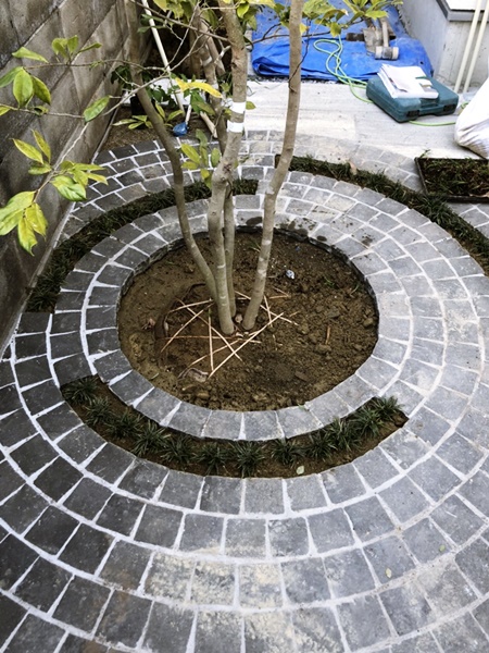 「LABOT」は京都，滋賀のエクステリア、ガーデニングを中心に外構・お庭工事のデザイン、設計、施工管理を一貫して行うエクステリア専門店です。 | 「和モダンの空間」の造園工事