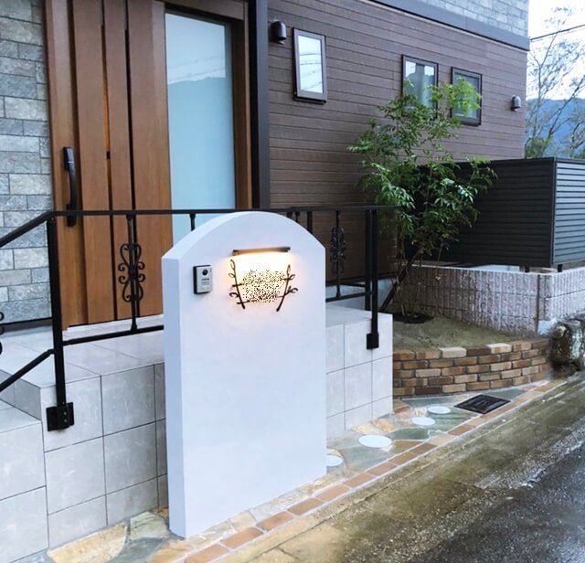 「LABOT」は京都，滋賀のエクステリア、ガーデニングを中心に外構・お庭工事のデザイン、設計、施工管理を一貫して行うエクステリア専門店です。 | ボルドー色のbobiが可愛い西京区M様邸の外構工事が完成っ♪