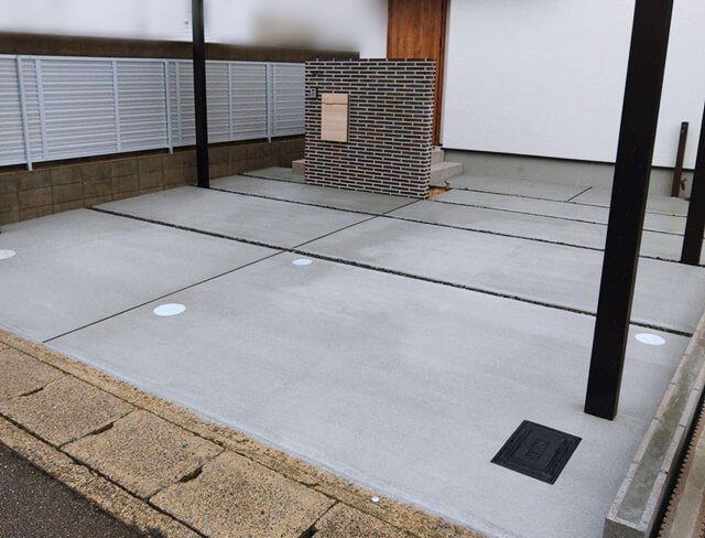 「LABOT」は京都，滋賀のエクステリア、ガーデニングを中心に外構・お庭工事のデザイン、設計、施工管理を一貫して行うエクステリア専門店です。 | ガレージの土間のデザイン
