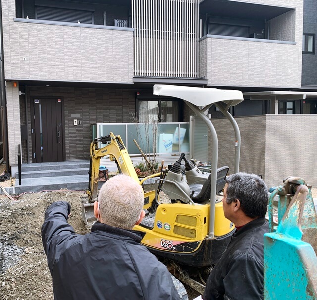 「LABOT」は京都，滋賀のエクステリア、ガーデニングを中心に外構・お庭工事のデザイン、設計、施工管理を一貫して行うエクステリア専門店です。 | 新築外構工事着工＠南区M様邸～積水ハウスの集合住宅オーナー様の自邸側～