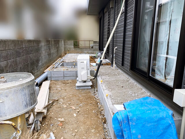 京都 LABOT - lab-t.com - 向日市でもG様邸の新築クローズ外構工事が始まってるよー -