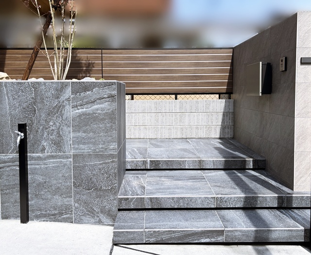 LABOT::【積水ハウス】カーポートSC2台用梁延長を使ったオープン外構