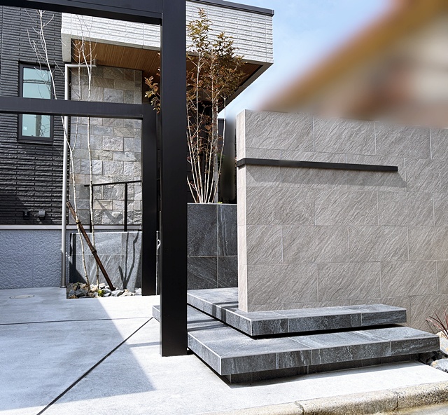 LABOT::【積水ハウス】カーポートSC2台用梁延長を使ったオープン外構