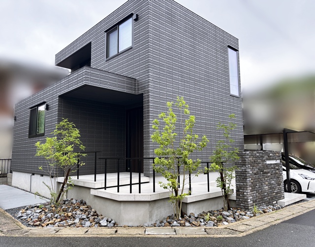 LABOT::【ヘーベルハウス】ヴィンテージレンガを使ったシックモダンデザイン